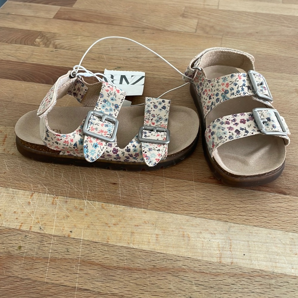 Zara Girls Floral Leather Buckle Velcro Sandals size 24/8 NWT